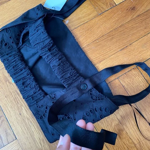 NWT ZARA EMBROIDERED EYELET CROP TOP BLACK - SIZE XS - Picture 7 of 7